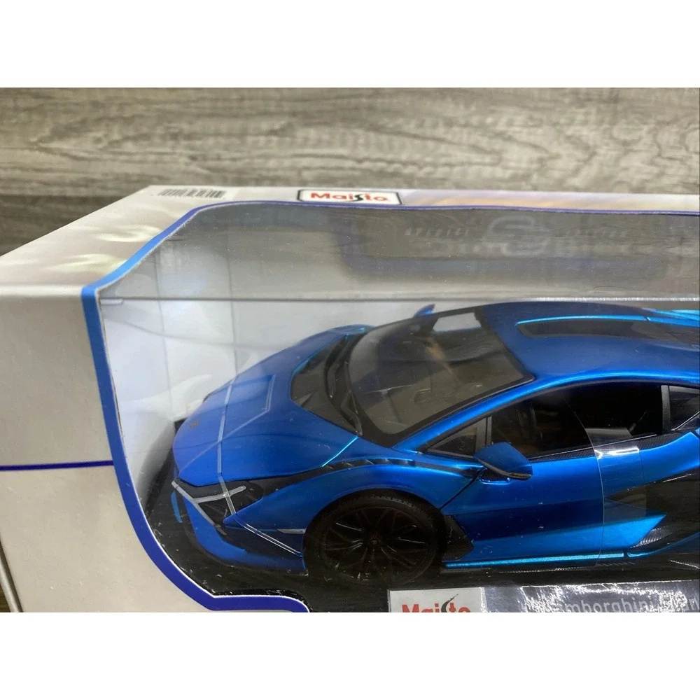 Maisto Special Edition 1:18 Scale Die-Cast Lamborghini Sian FKP 37 In Blue Lambo